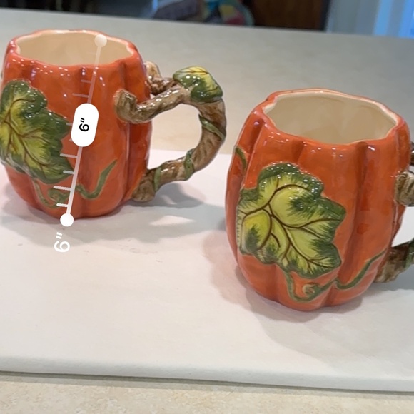 Set of 2 Harvest Pumpkin Mugs with Leaf Accent - Picture 8 of 10